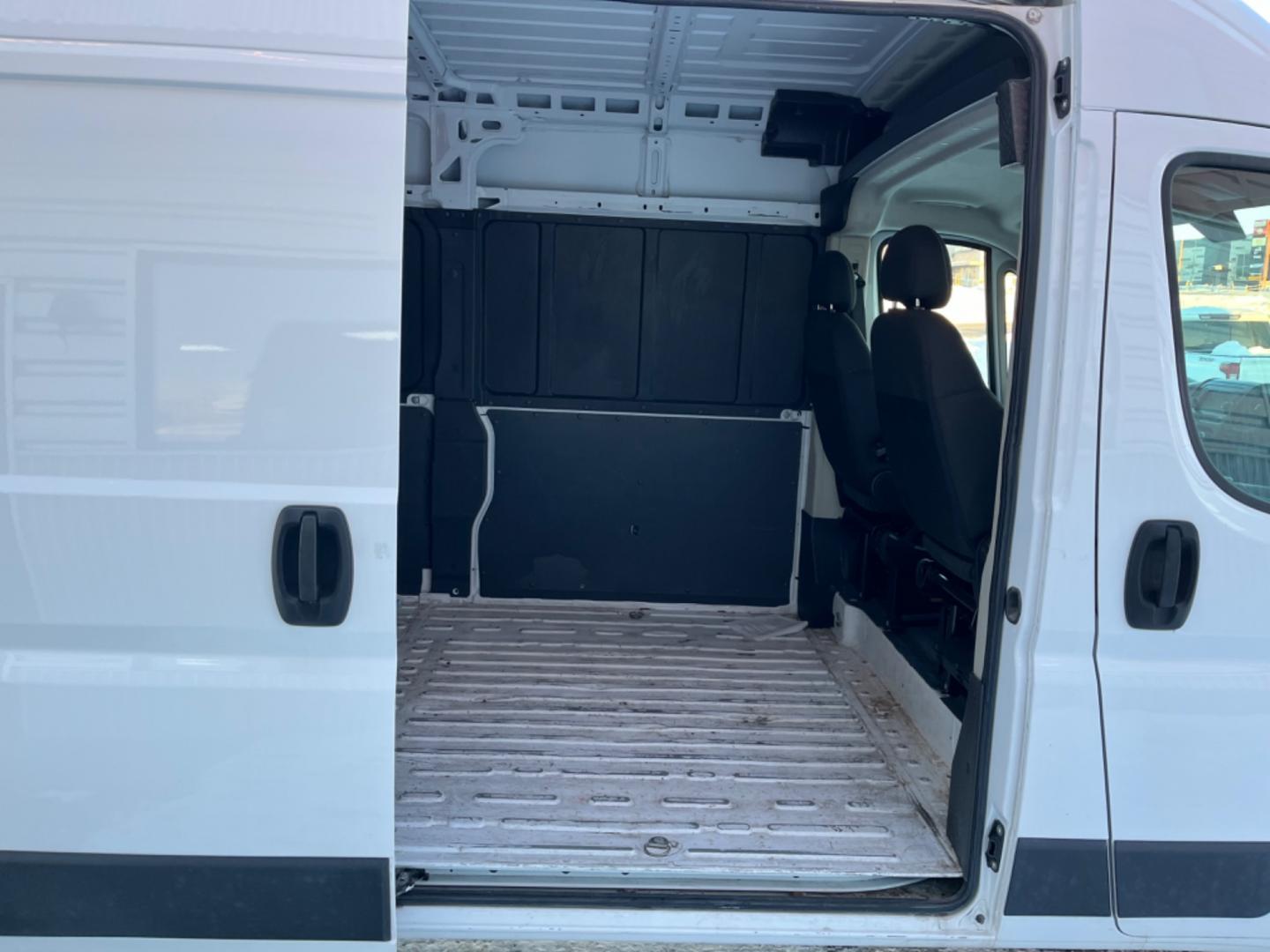 2019 WHITE RAM PROMASTER 2500 136 WB (3C6TRVCG9KE) with an 3.6L engine, Automatic transmission, located at 1960 Industrial Drive, Wasilla, 99654, (907) 274-2277, 61.573475, -149.400146 - Photo#9